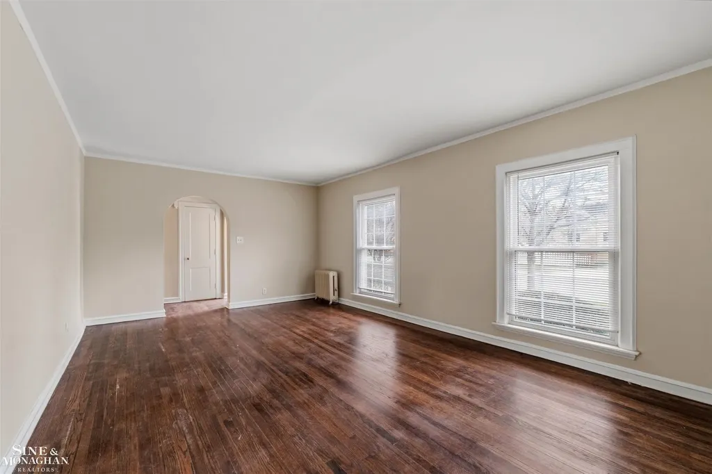 377 Rivard Boulevard Grosse Pointe City MI 48230