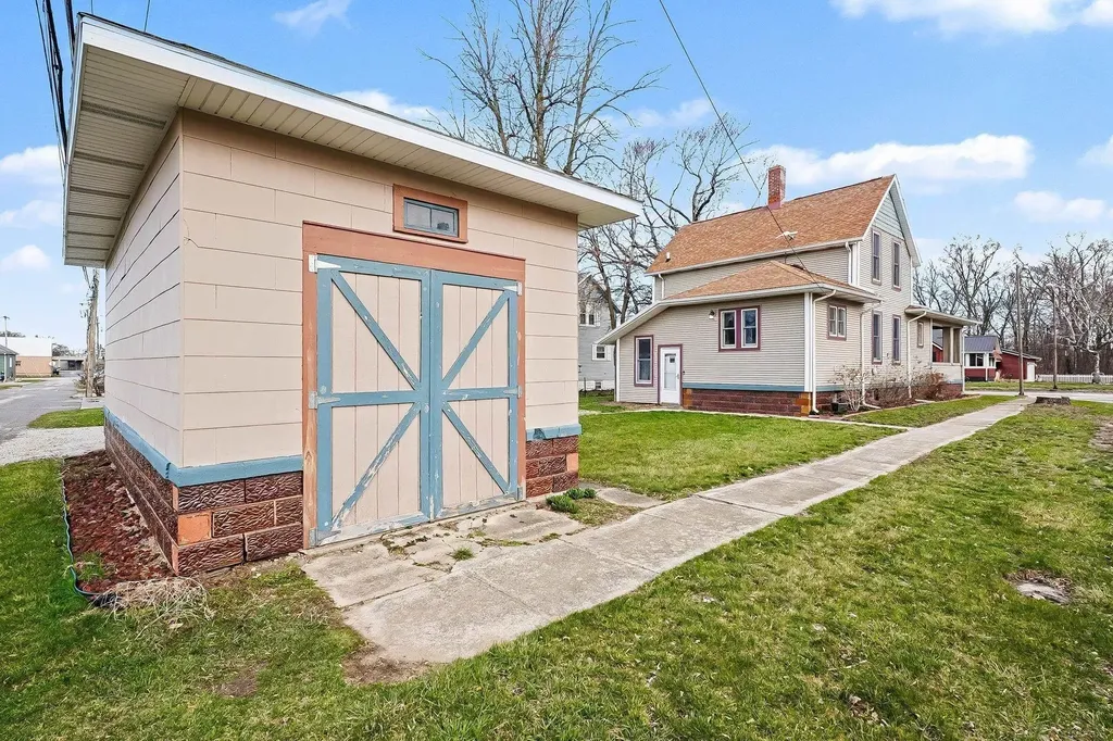 138 E Main Street Sebewaing Village MI 48759