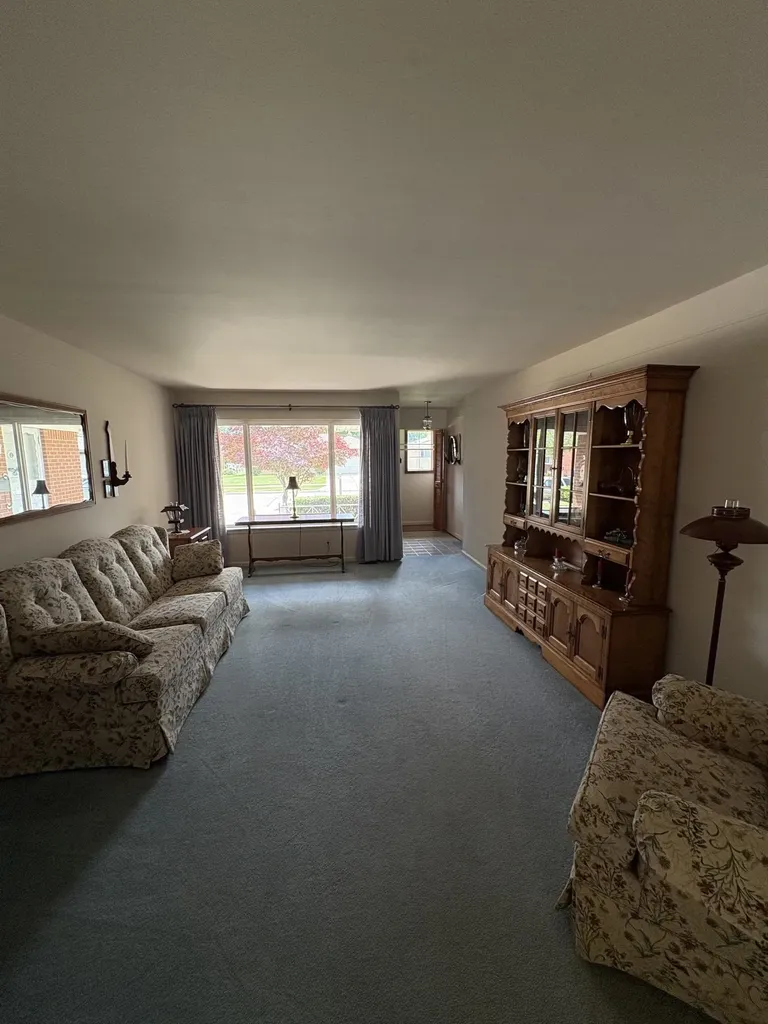 29619 Pinto Drive Warren City MI 48093