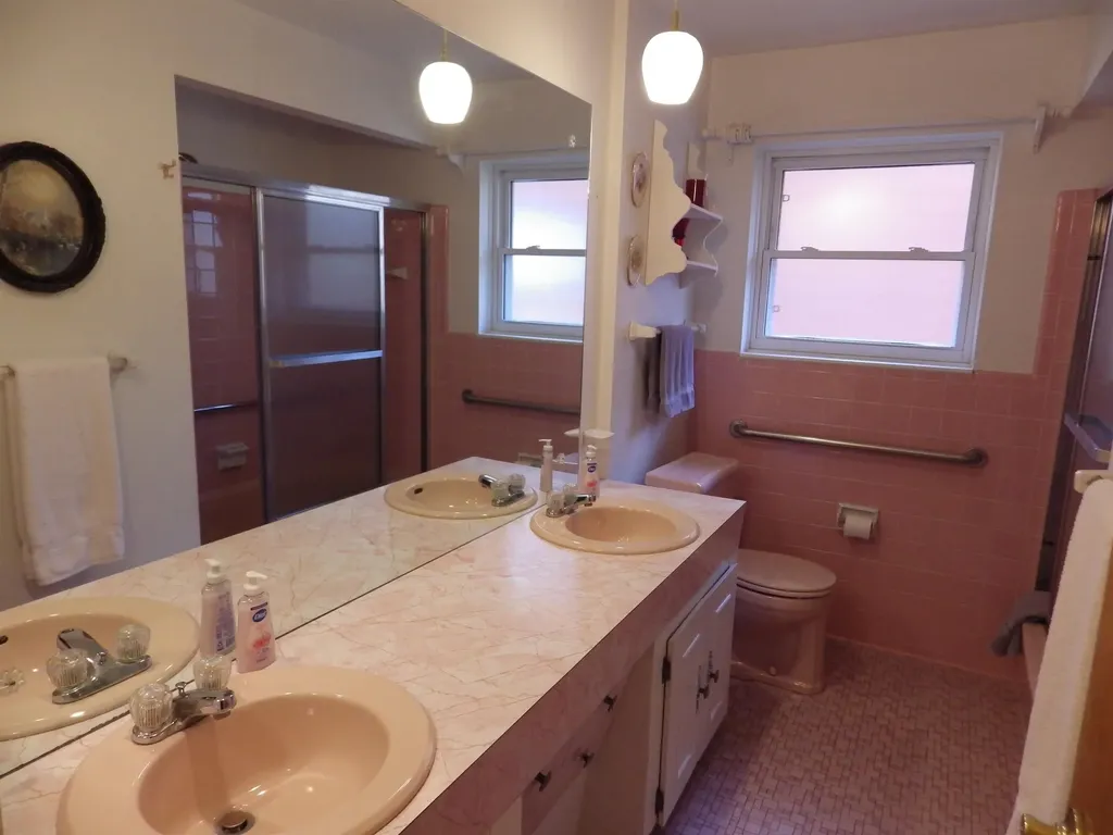 29619 Pinto Drive Warren City MI 48093