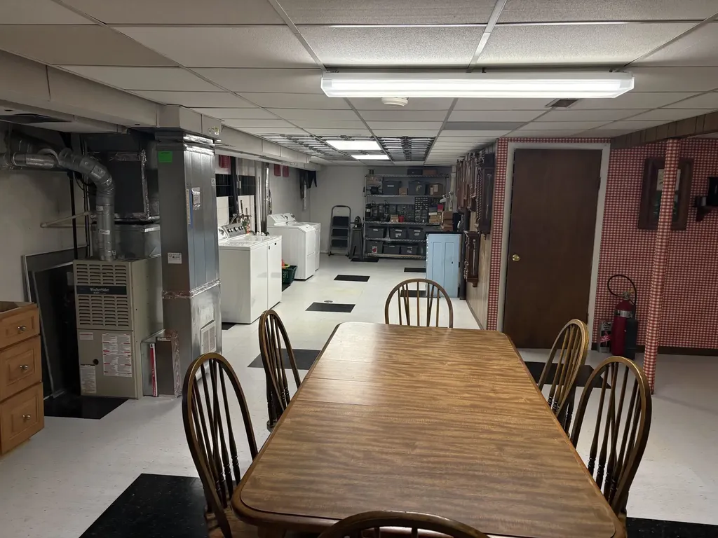 29619 Pinto Drive Warren City MI 48093