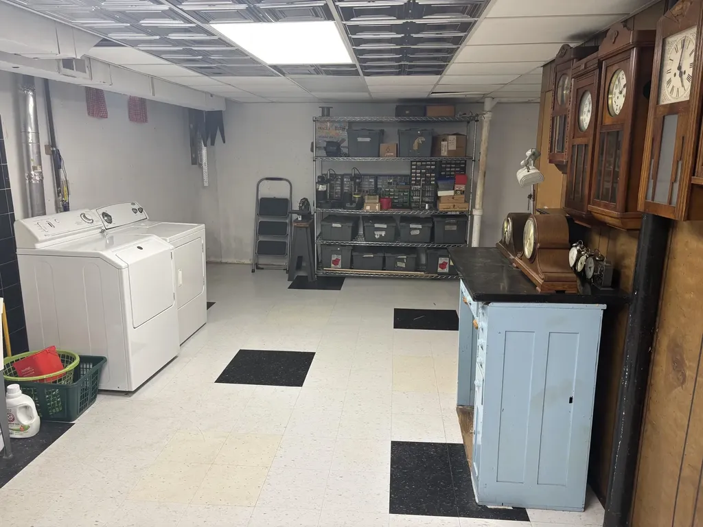 29619 Pinto Drive Warren City MI 48093