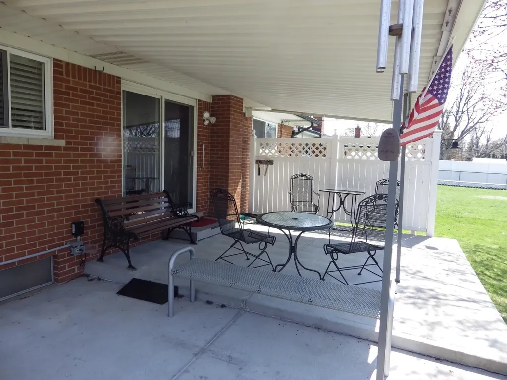 29619 Pinto Drive Warren City MI 48093