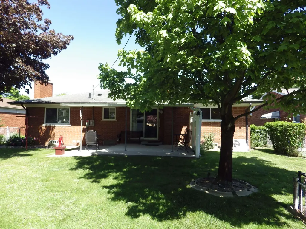 29619 Pinto Drive Warren City MI 48093