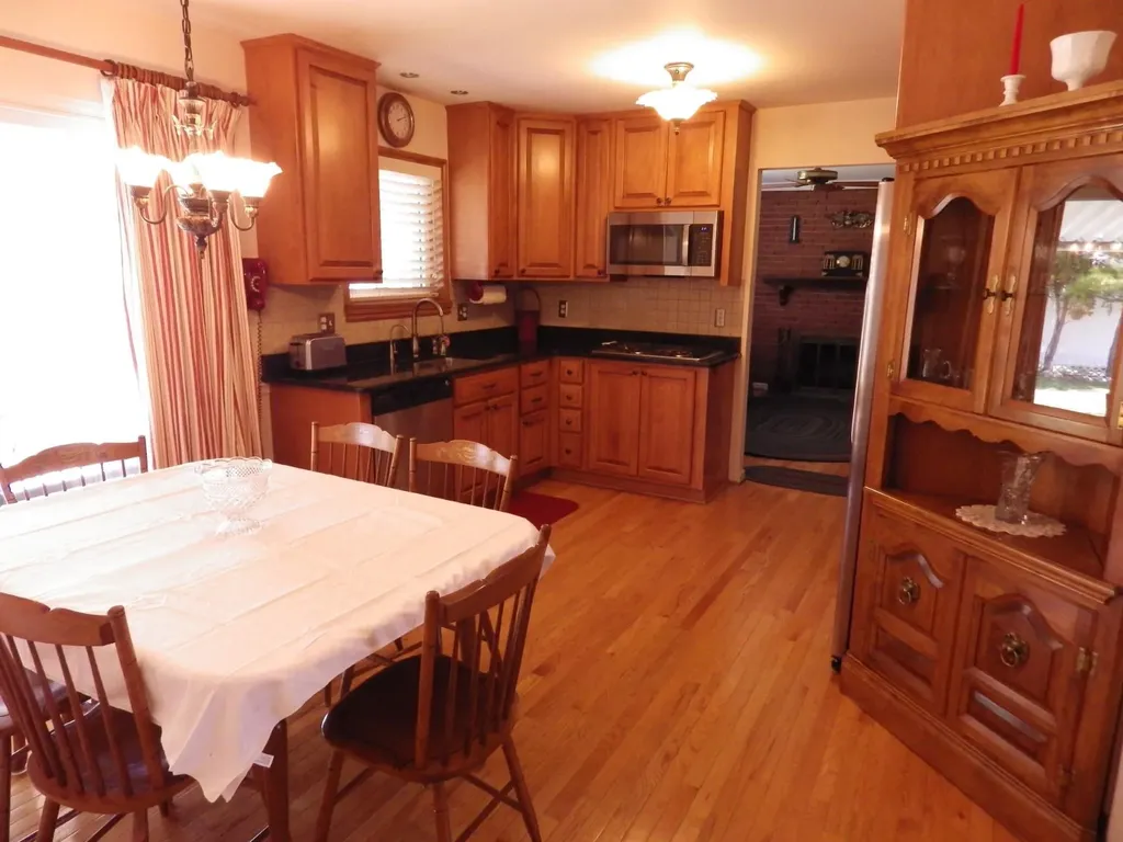 29619 Pinto Drive Warren City MI 48093