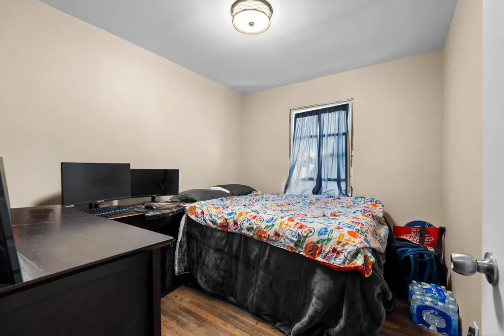 691 E Bennett Avenue Ferndale City MI 48220
