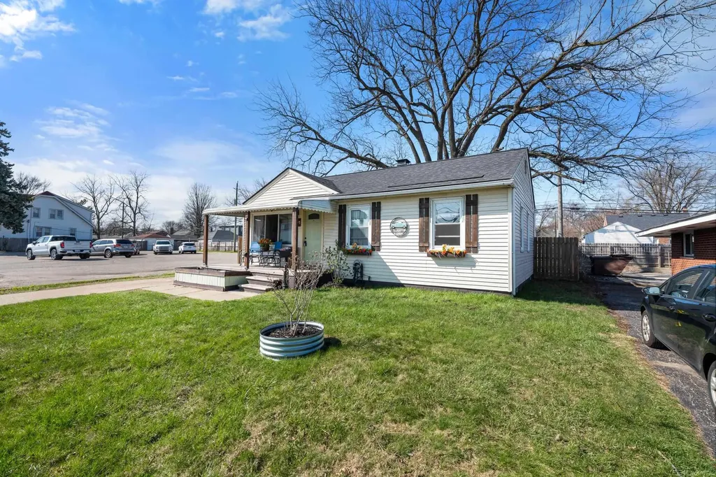 691 E Bennett Avenue Ferndale City MI 48220