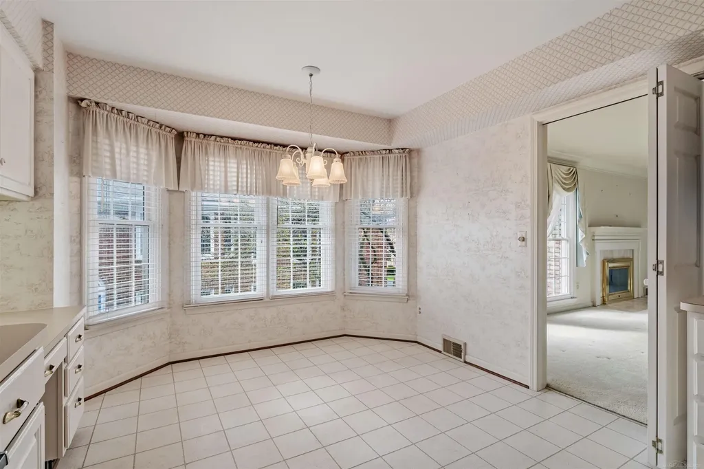 172 Windwood Pointe Avenue St. Clair Shores City MI 48080