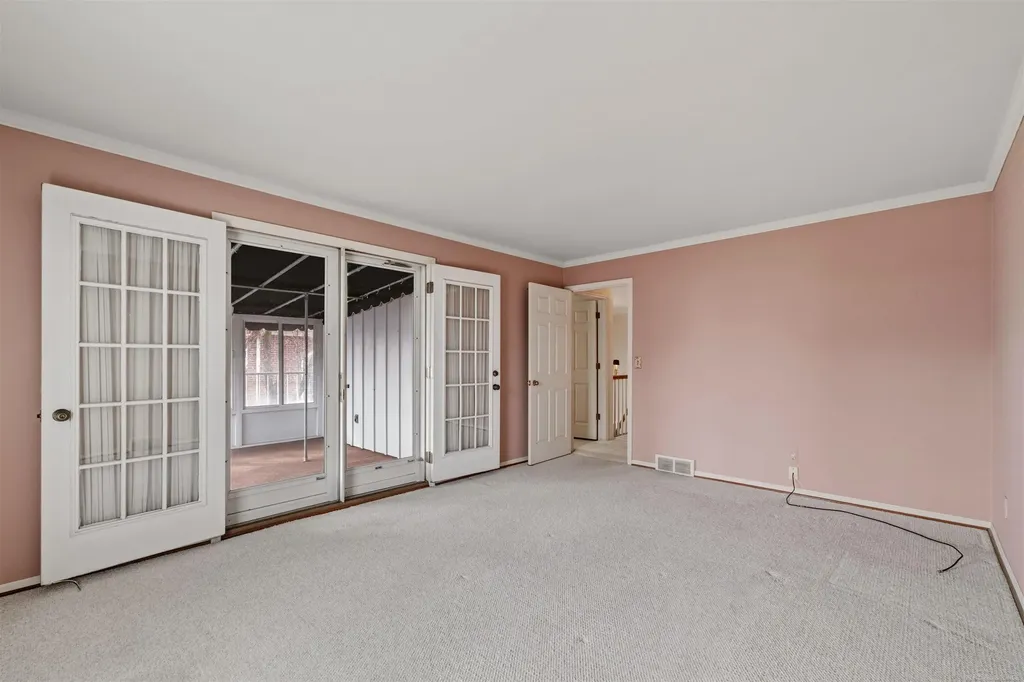 172 Windwood Pointe Avenue St. Clair Shores City MI 48080