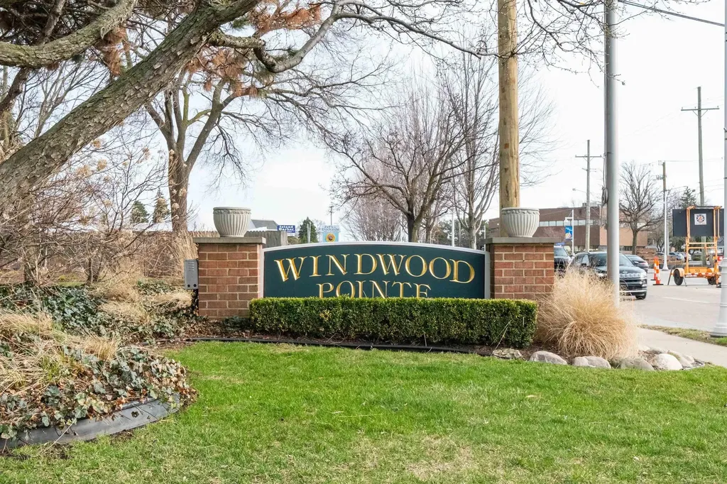 172 Windwood Pointe Avenue St. Clair Shores City MI 48080