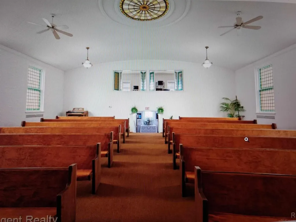 71 S Washington Boulevard Oxford Village MI 48371