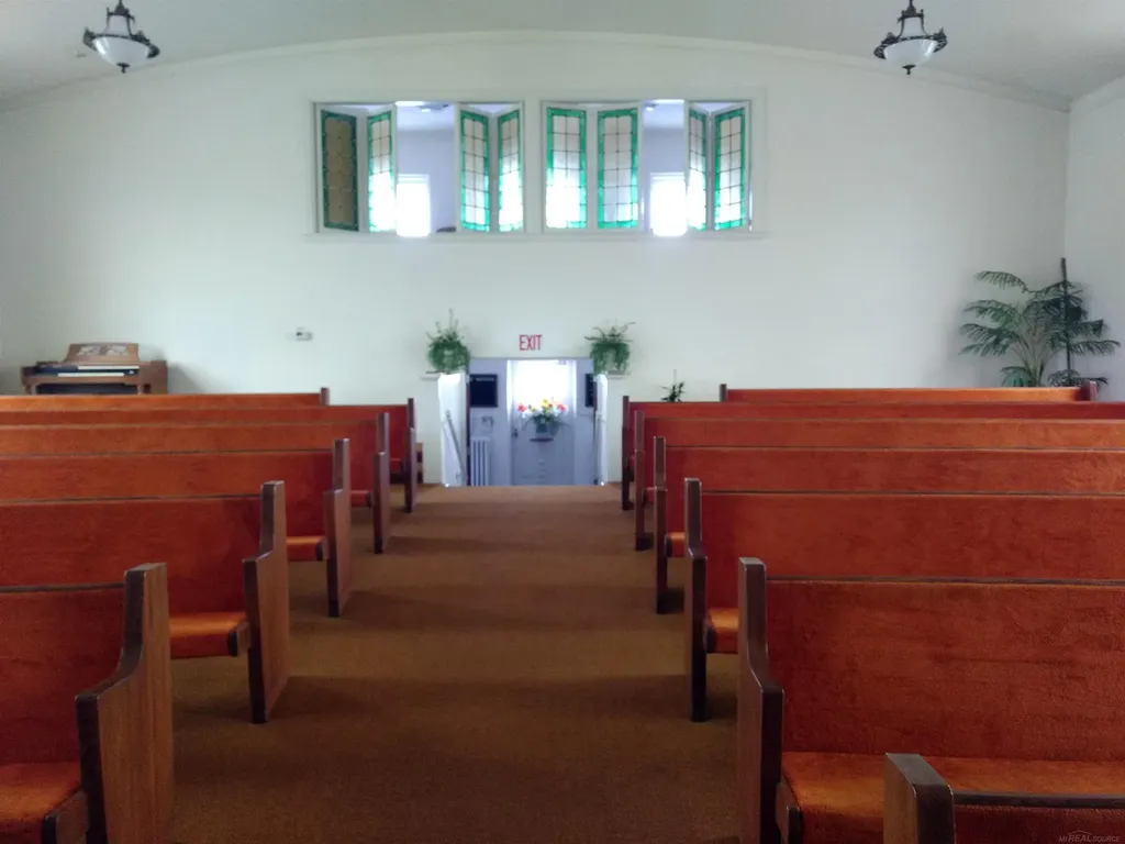 71 S Washington Boulevard Oxford Village MI 48371
