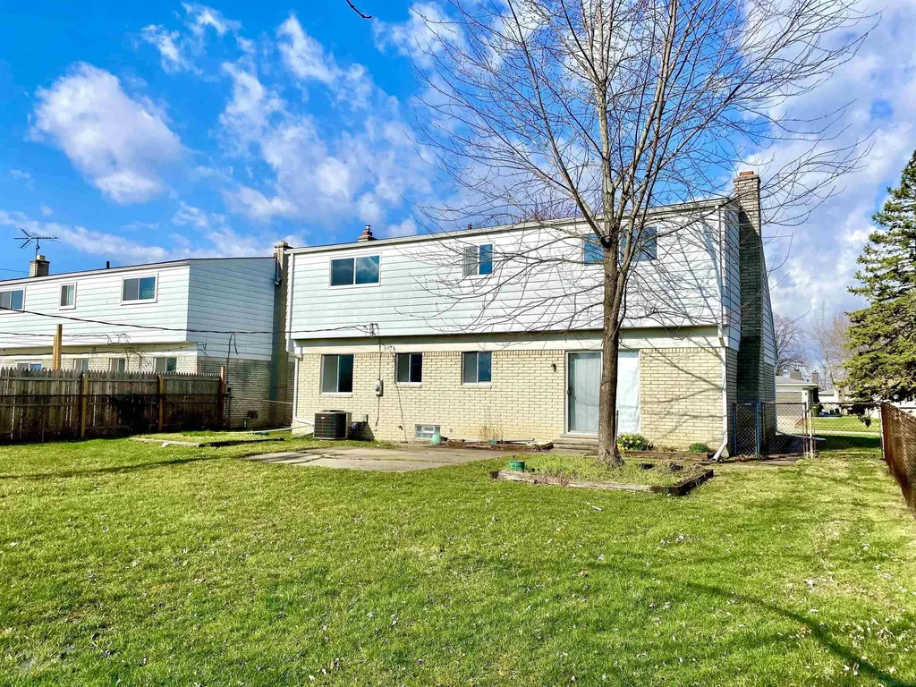 33036 Richard O Drive Sterling Heights City MI 48310
