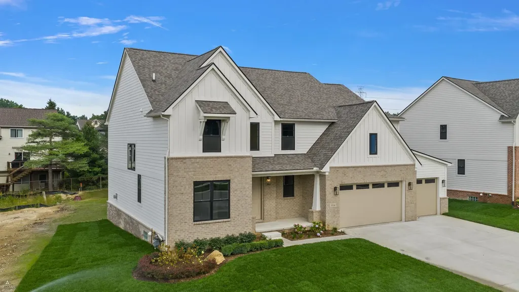 3316 Waldon Ridge Street Orion Charter Township MI 48358