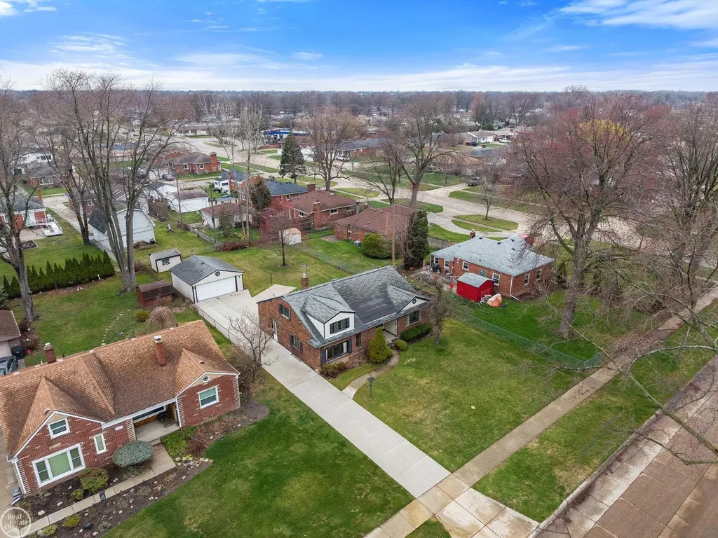 28413 Ruehle Street St. Clair Shores City MI 48081