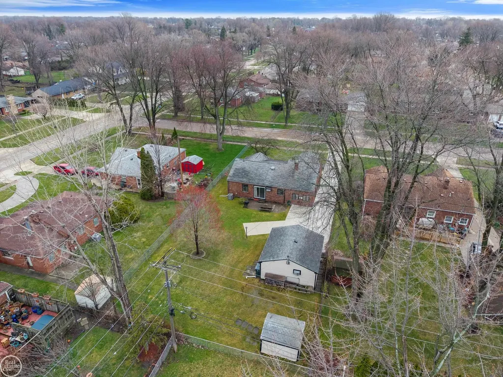 28413 Ruehle Street St. Clair Shores City MI 48081