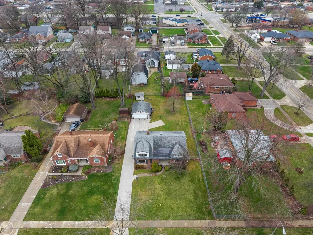 28413 Ruehle Street St. Clair Shores City MI 48081