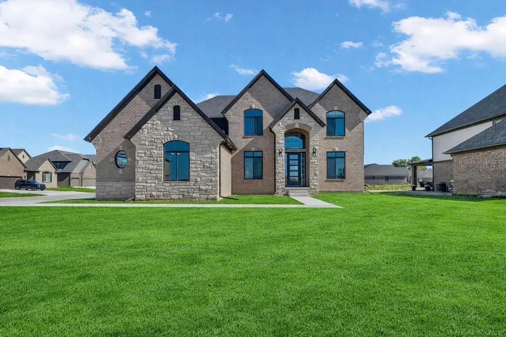 49940 Langford Drive Macomb Township MI 48044