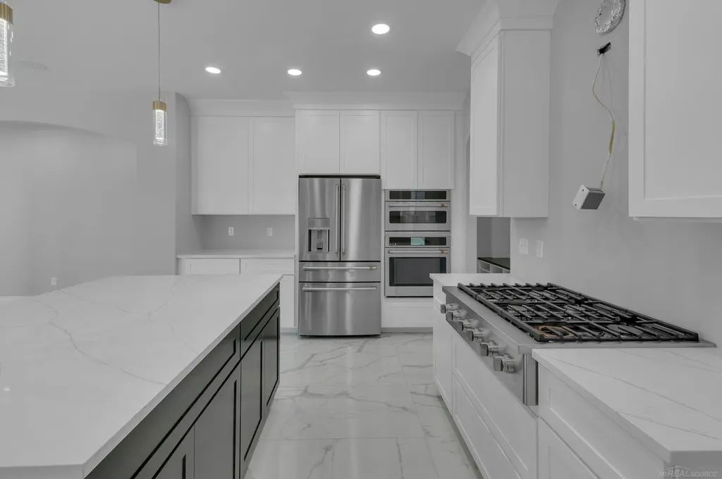 49940 Langford Drive Macomb Township MI 48044