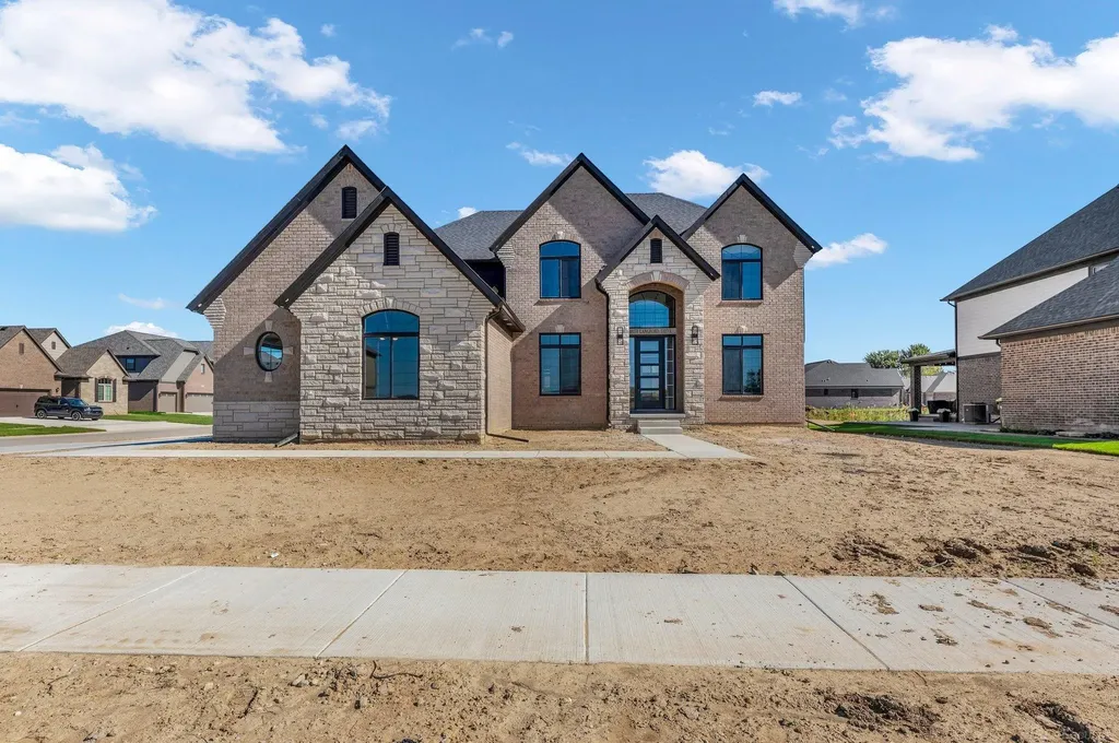 49940 Langford Drive Macomb Township MI 48044