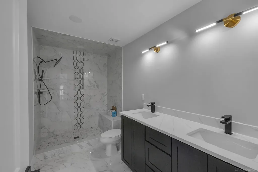49940 Langford Drive Macomb Township MI 48044