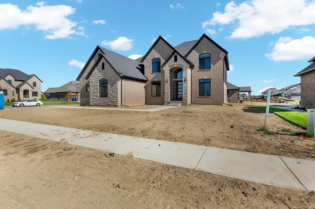 49940 Langford Drive Macomb Township MI 48044