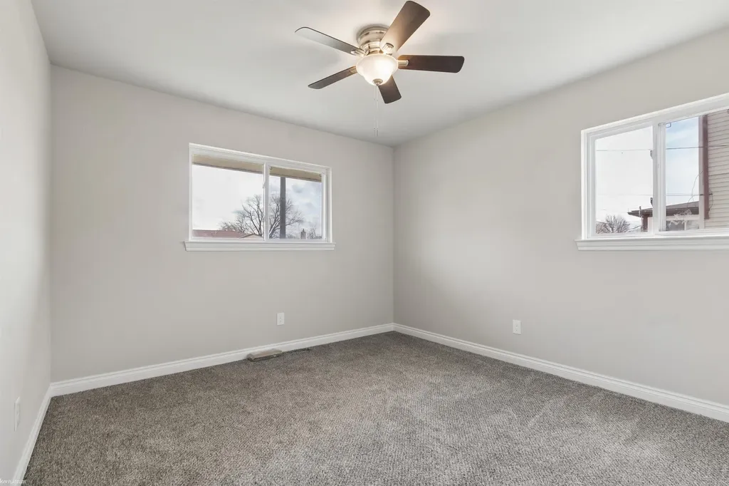 19911 Fenton Street Roseville City MI 48066