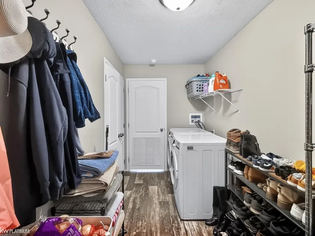 33200 Sumac Court Lenox Township MI 48048
