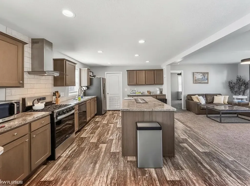 33200 Sumac Court Lenox Township MI 48048