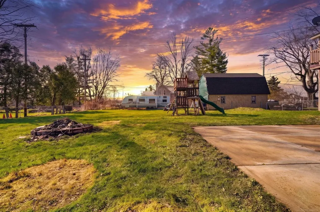 13895 Church Road Berlin Township MI 48002