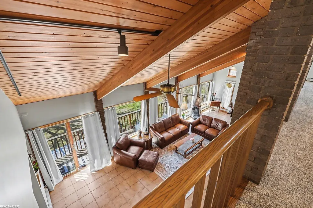 61313 Miriam Drive Washington Township MI 48094