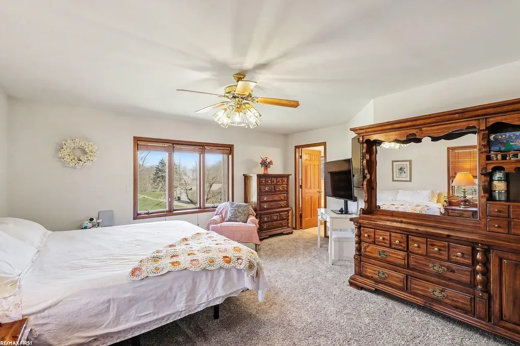 61313 Miriam Drive Washington Township MI 48094