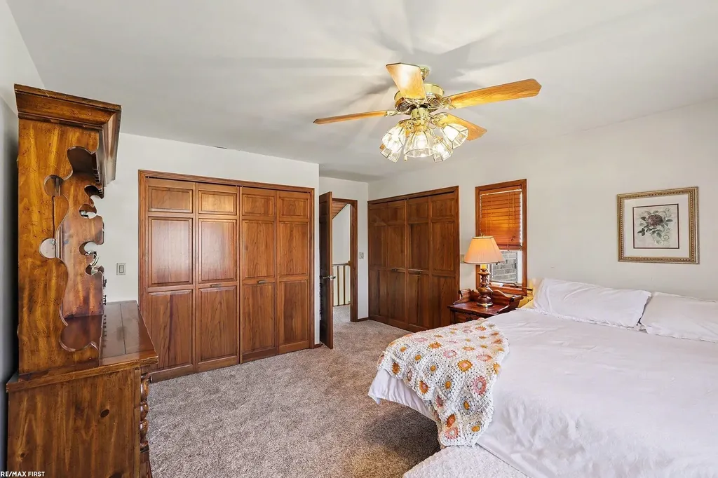 61313 Miriam Drive Washington Township MI 48094