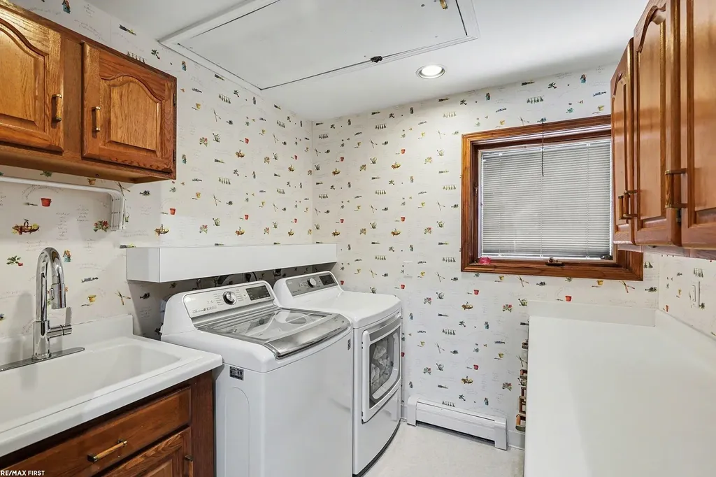 61313 Miriam Drive Washington Township MI 48094