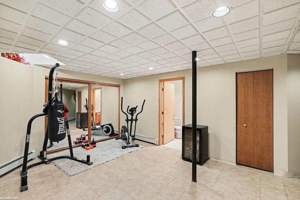 61313 Miriam Drive Washington Township MI 48094