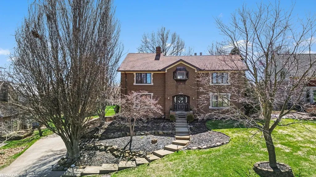 61313 Miriam Drive Washington Township MI 48094