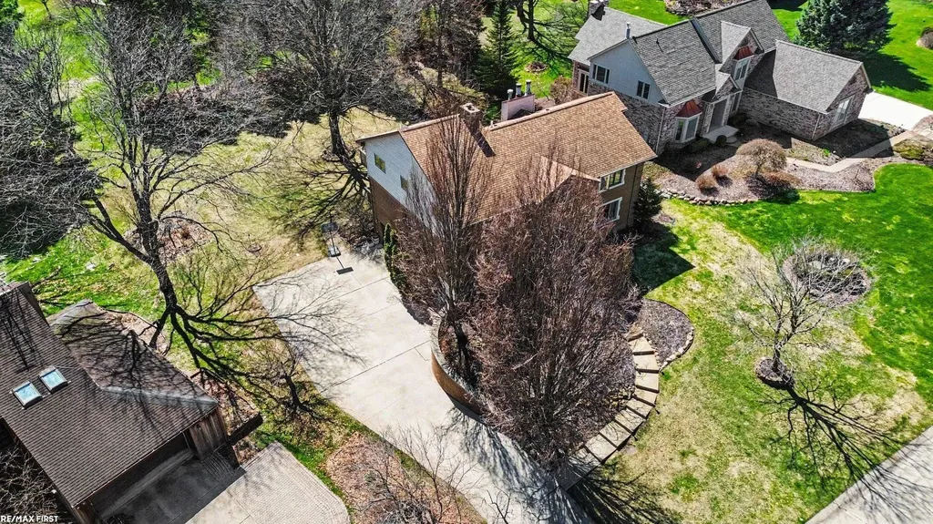 61313 Miriam Drive Washington Township MI 48094