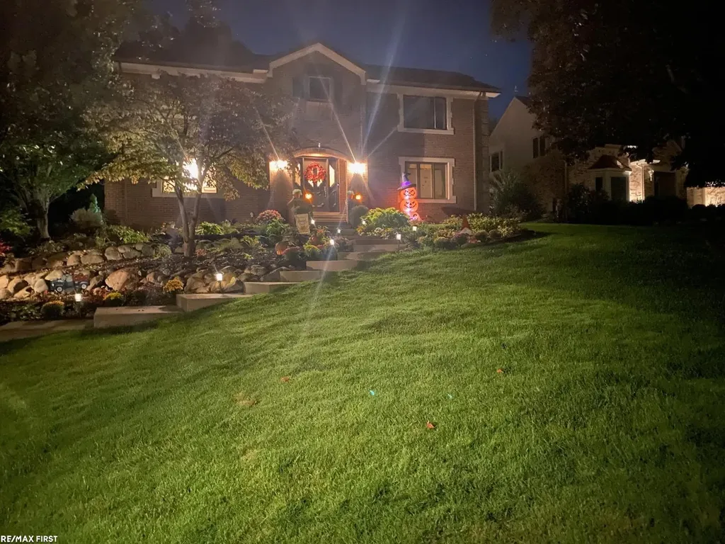 61313 Miriam Drive Washington Township MI 48094