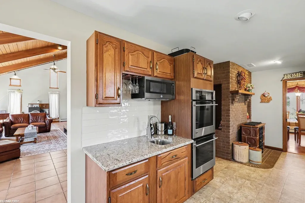 61313 Miriam Drive Washington Township MI 48094