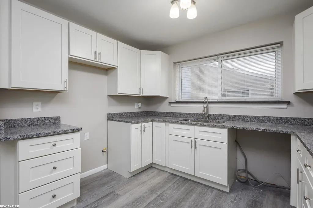36024 Weideman St Street Clinton Charter Township MI 48035