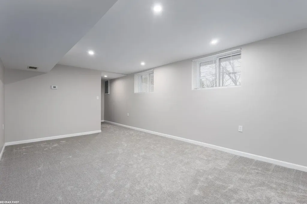 36024 Weideman St Street Clinton Charter Township MI 48035