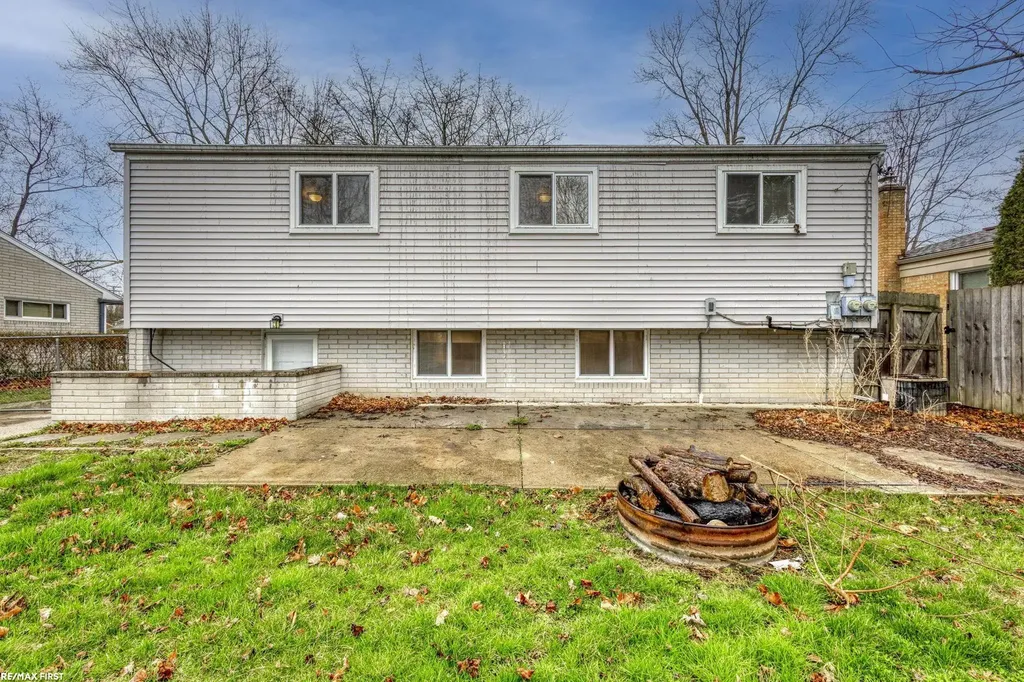 36024 Weideman St Street Clinton Charter Township MI 48035