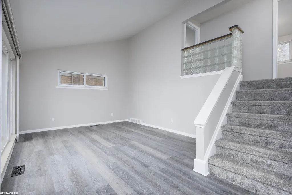 36024 Weideman St Street Clinton Charter Township MI 48035