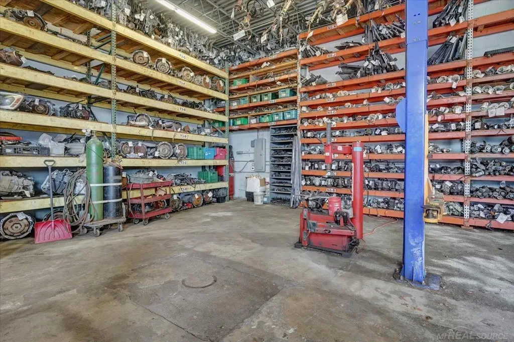 20011 John R Street Detroit City MI 48203