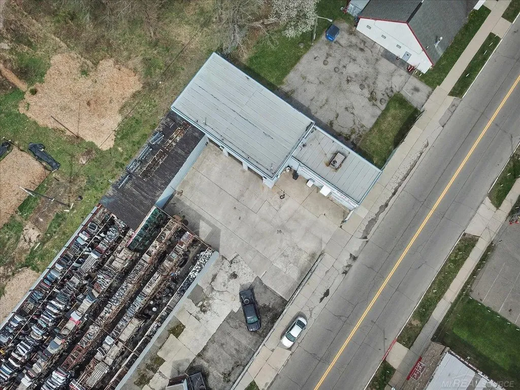 20011 John R Street Detroit City MI 48203