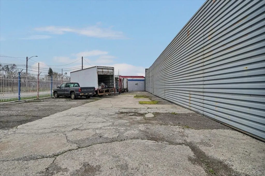 20011 John R Street Detroit City MI 48203