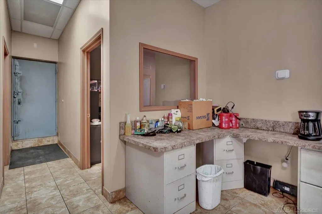 20011 John R Street Detroit City MI 48203