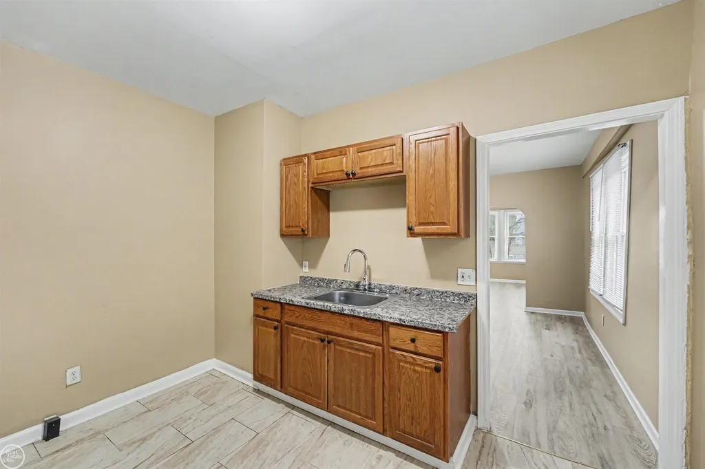 3226 Carter Street Detroit City MI 48206