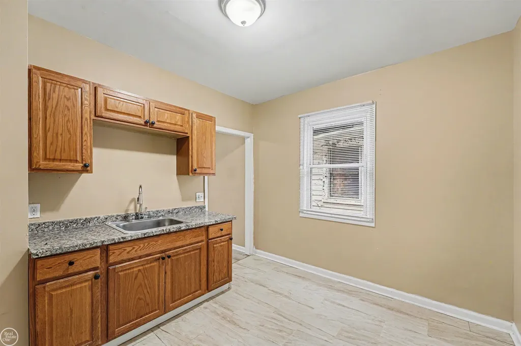 3226 Carter Street Detroit City MI 48206