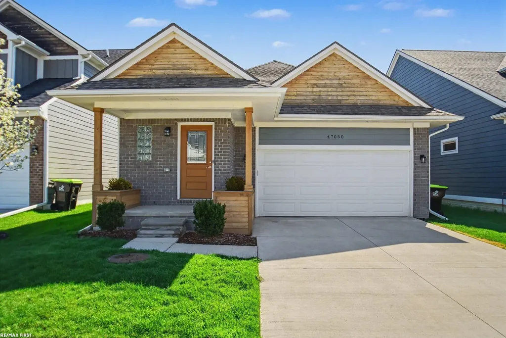 47050 Brookview Drive Chesterfield Township MI 48047